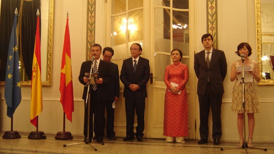 Vietnam and Spain mark 35th anniversary of diplomatic ties - ảnh 1